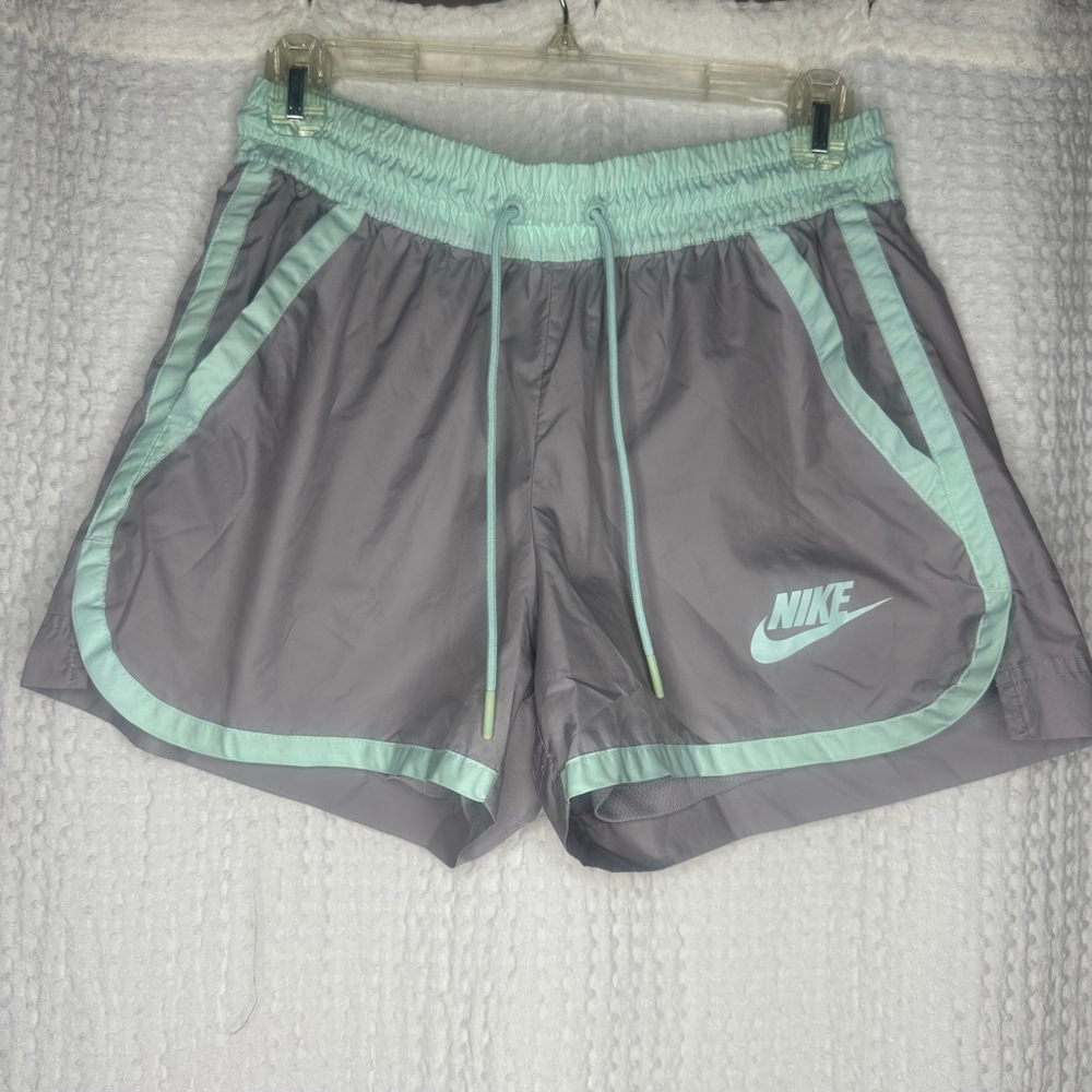 Women's Small Nike Gray & Mint Green Lined Athletic Shorts